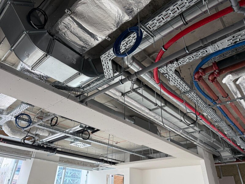 Instalatori cu experienta.